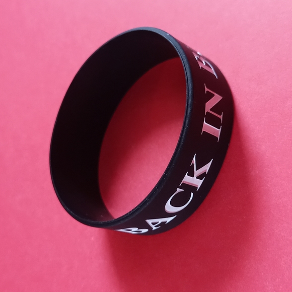 AC/DC BACK IN BLACK Rock Bands Bracelet NWOT - Picture 3 of 5